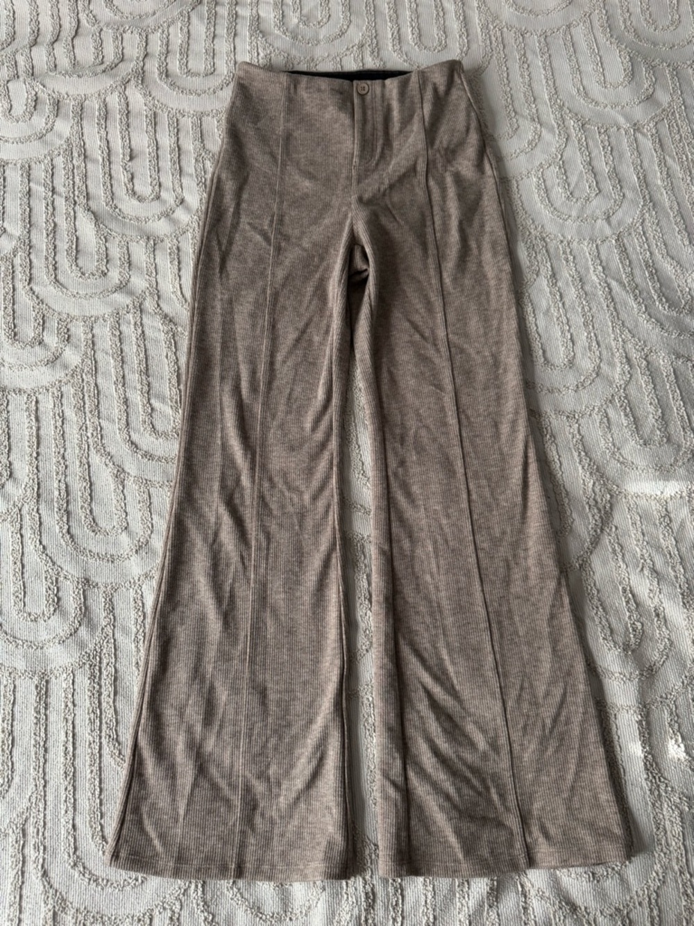 HALARA Wide Leg Knit Pants in Taupe
